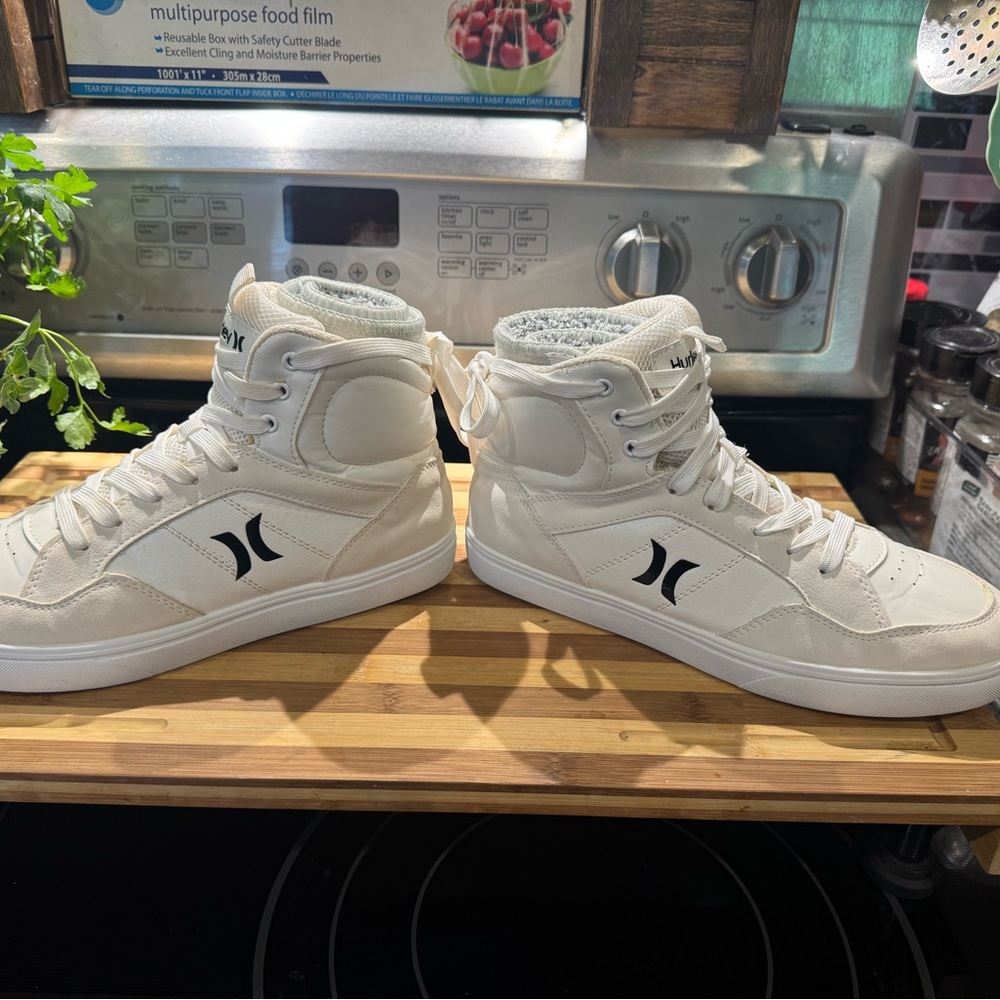 Hurley High-Top • Women’s • Size 9